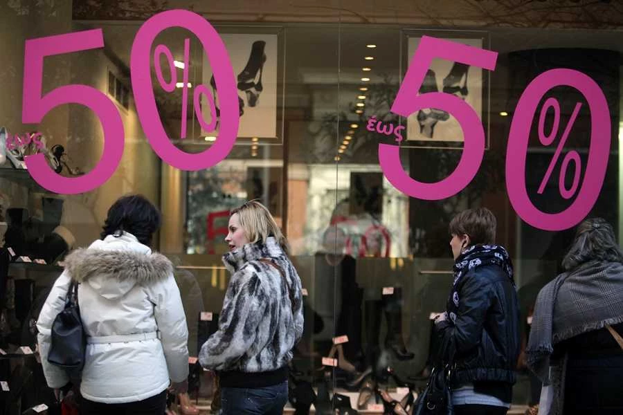 Ανοιχτά καταστήματα από τις 11 με εκπτώσεις: Με πανελλαδική απεργία απαντούν οι ιδιωτικοί υπάλληλοι